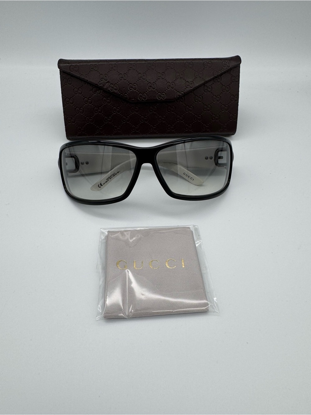Vtg Gucci GG1583/S Black White Wrap Sunglasses‎ Gradient Lens Oversized Designer